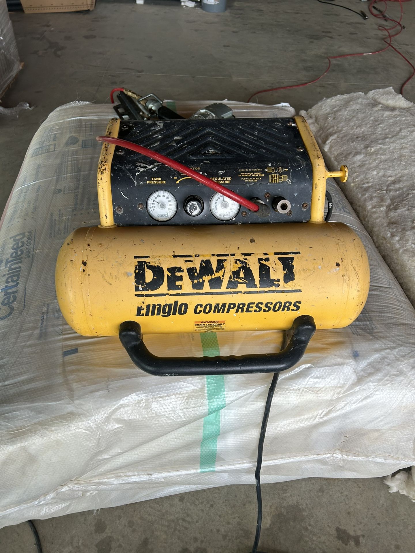 Dewalt 4 Gallon Compressor