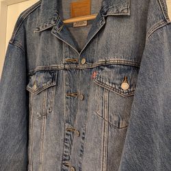 Levi's Premium Quality Men's ÀDenim Jacket Size XL 