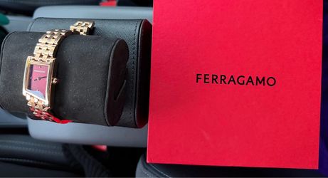 Luxury items / Ferragamo