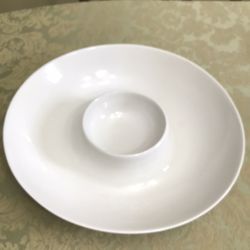 White Metlox chip and dip bowl!