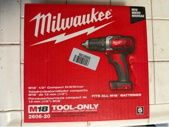 Milwaukee compact drill/driver M18 2606 20