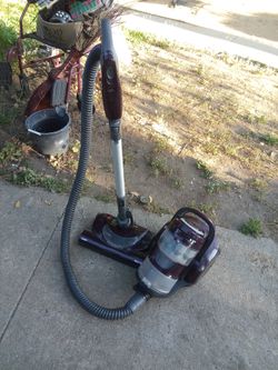 !! Canister Vacuum Kenmore Works great Firm Price