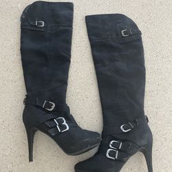 Ladies Black Boots Size 8 
