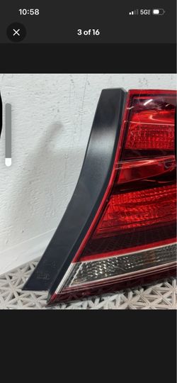 Passenger  side tail light for a Honda Civic 2015 Sedan 4 doors