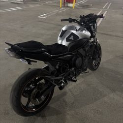 2011 Yamaha Fz600 