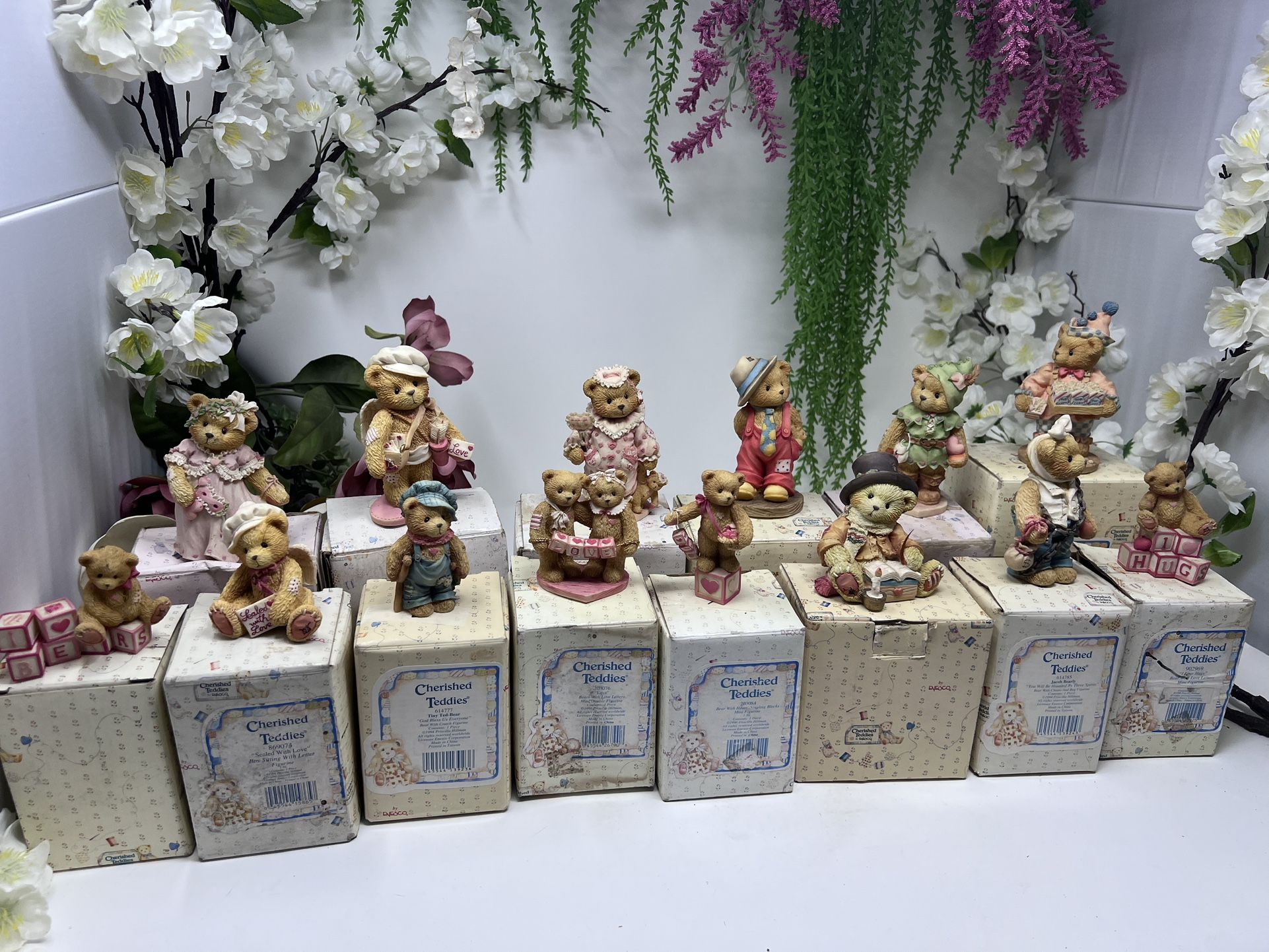C5 Lot of 14 Cherished Teddies Figurines – With Original Boxes 
