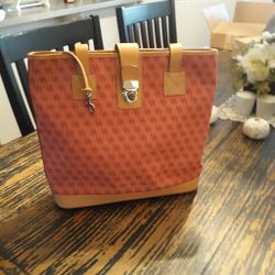 Dooney & Bourke Tote