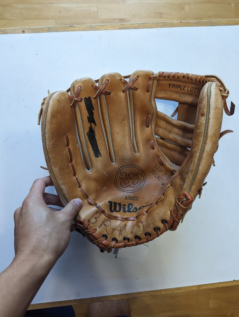 Wilson SB Special Left Hand Throw Leather Baseball Softball Glove A9822 LHT Size 11.5 Inches