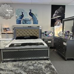4PC King Bedroom Set w/ LED Lights 