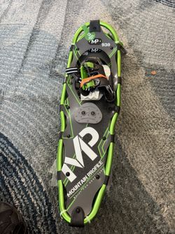 Large snowshoes