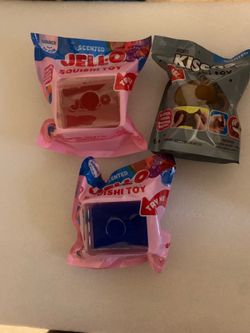 Squeeze jello & kisses