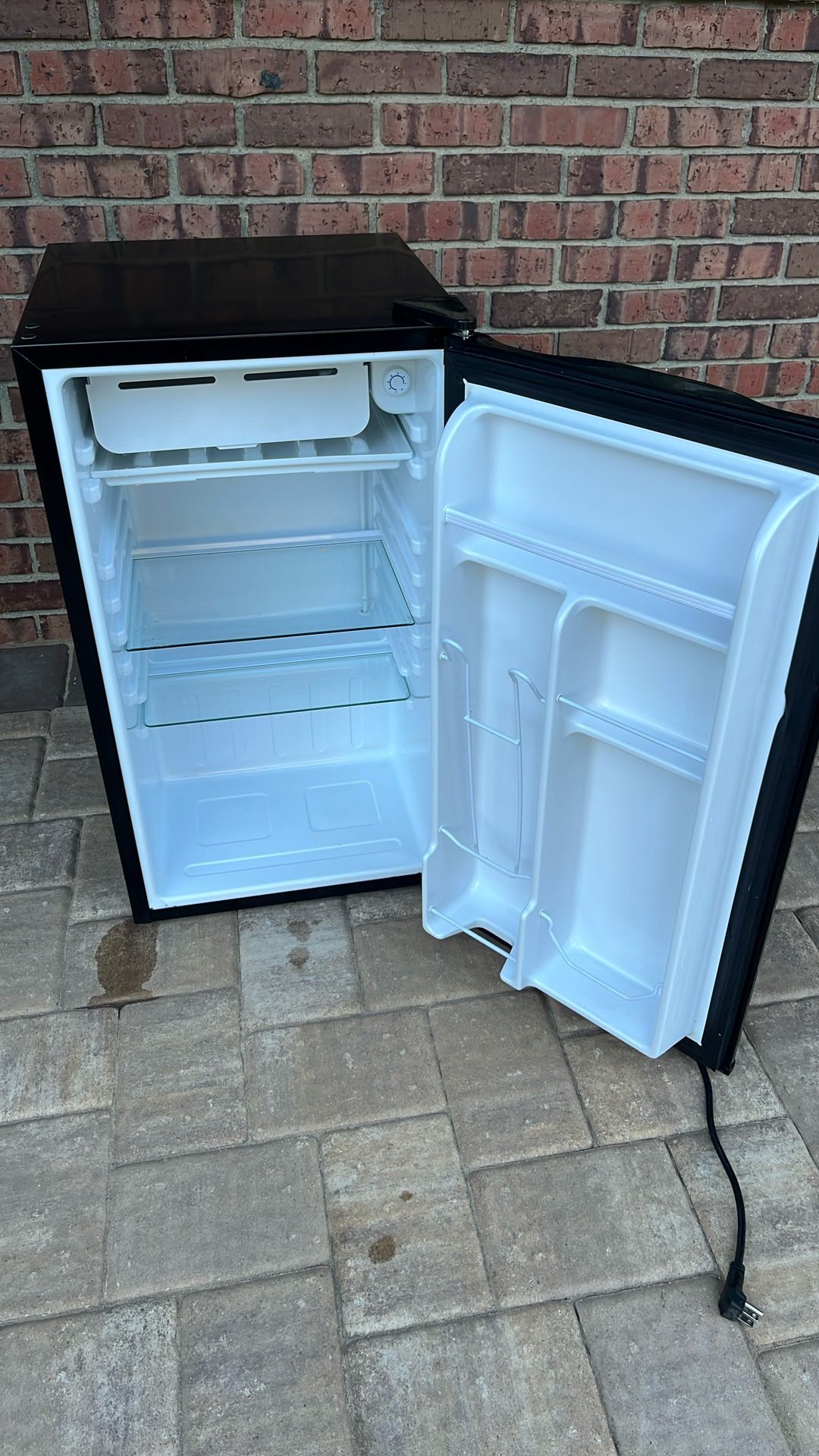 College Mini Fridge Igloo