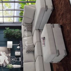 Sectional With Ottoman Reversible /// Financing Available 