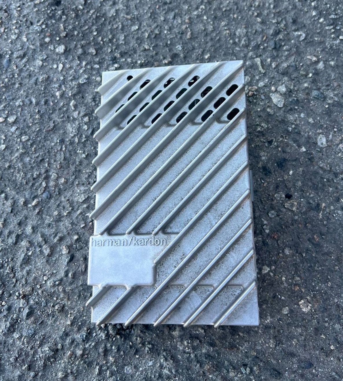 Harmon Kardon mini cooper stereo amplifier
