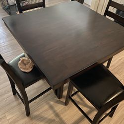 Dining Room Table Set 