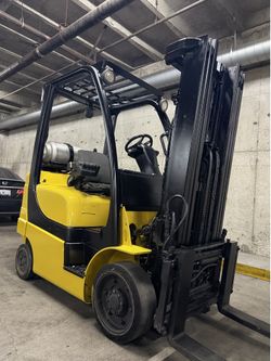YALE forklift, latest model 5000 lb, 3 stage, side shift