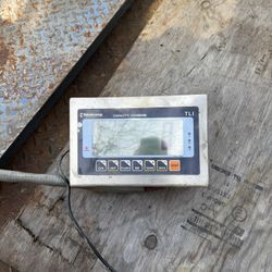 Scale, Commercial 4 X 4, Working