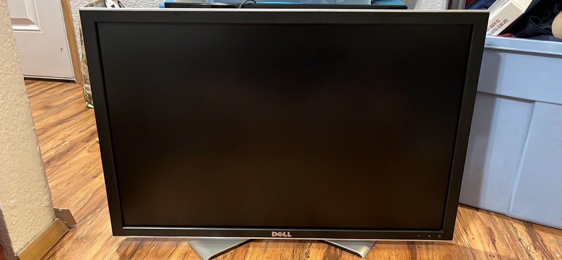 Dell 3007WFP-HC 30 “LCD Widescreen Monitor