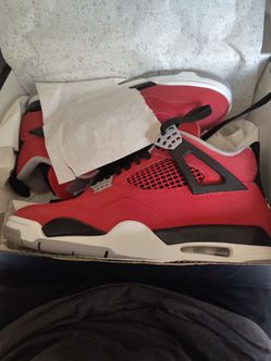 Jordan 4 Toro