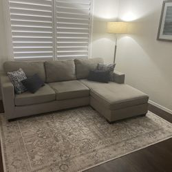 Sofa with Reversible Chaise 