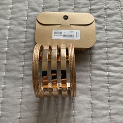 woman's bracelet