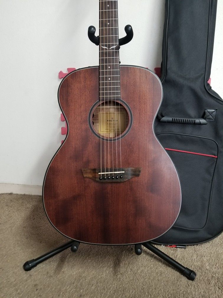 Orangewood Oliver Mahogany Live SolidTop Acoustic  Electric  Guitar w/ Gigbag