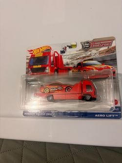 Hot Wheels Team Transport Nissan Silvia S15 & Aero Lift