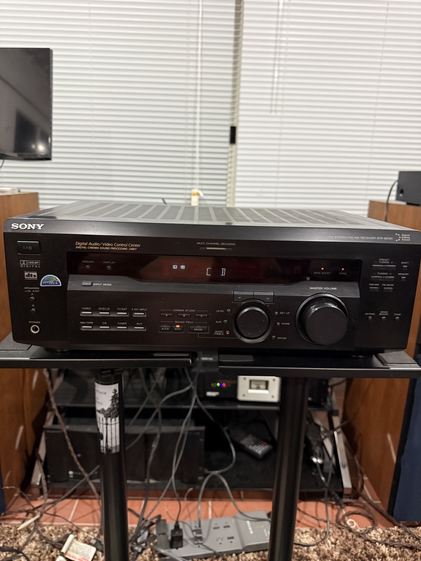 WORKING SONY RECEIVED MODEL NO. STR-SE501 