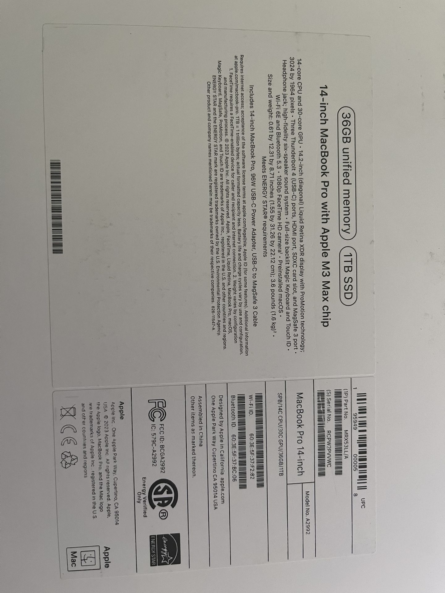 Apple M3 Max 36GB RAM