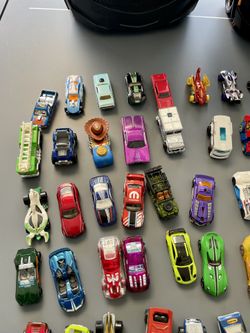 Hot Wheels Matchbox Cars Storage Case, 100 Cars for Sale in Glendale, CA -  OfferUp