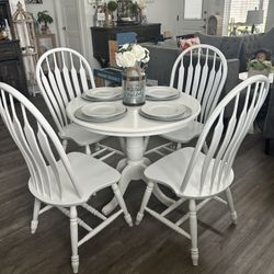 Farmhouse Dining table + 4 Chairs 