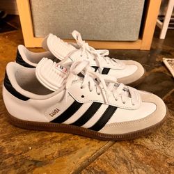 Adidas Samba’s Classic Mens Size 9