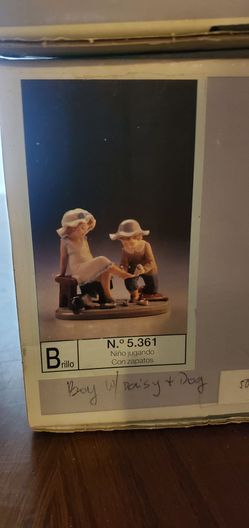 Retired Lladró Figurine