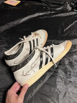 Autographed Game Worn Blazers Shoe