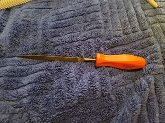 Snap-on HF-614 is a three square triangler hand file
