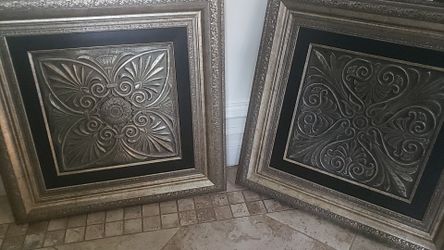 2 beautiful frames