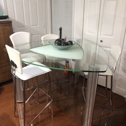 Dining Set $385