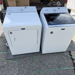 Maytag Washer And Dryer (electric 
