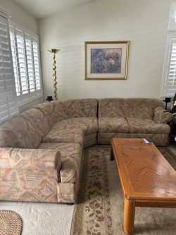 Living/family room set (sofa, wood tables, and lamp)
