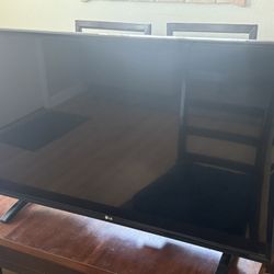 32 Inch LG TV 