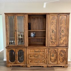 Vintage Antique Style Solid Wood China Cabinet/Wall