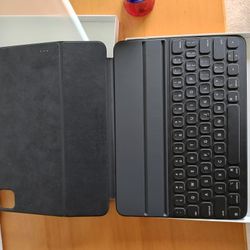 iPad Smart Keyboard Folio