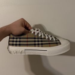 Burberry Shoes 
