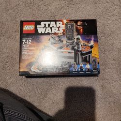 Lego Carbon Freezing Chamber 75137