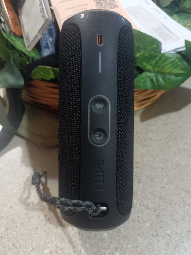JBL FLIP 5 WIRELESS BLUETOOTH SPEAKER (BLACK),All Products : American Fashion Style Bags On Sale