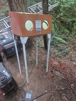 Abrasive Finishing Blasting Cabinet - pneumatic air pressure ,