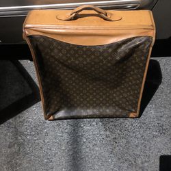 Louis Vitton Gourmet Suit Case Monogram 