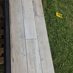 Azulejo tipo madera 2400 pies