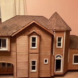 Doll House 