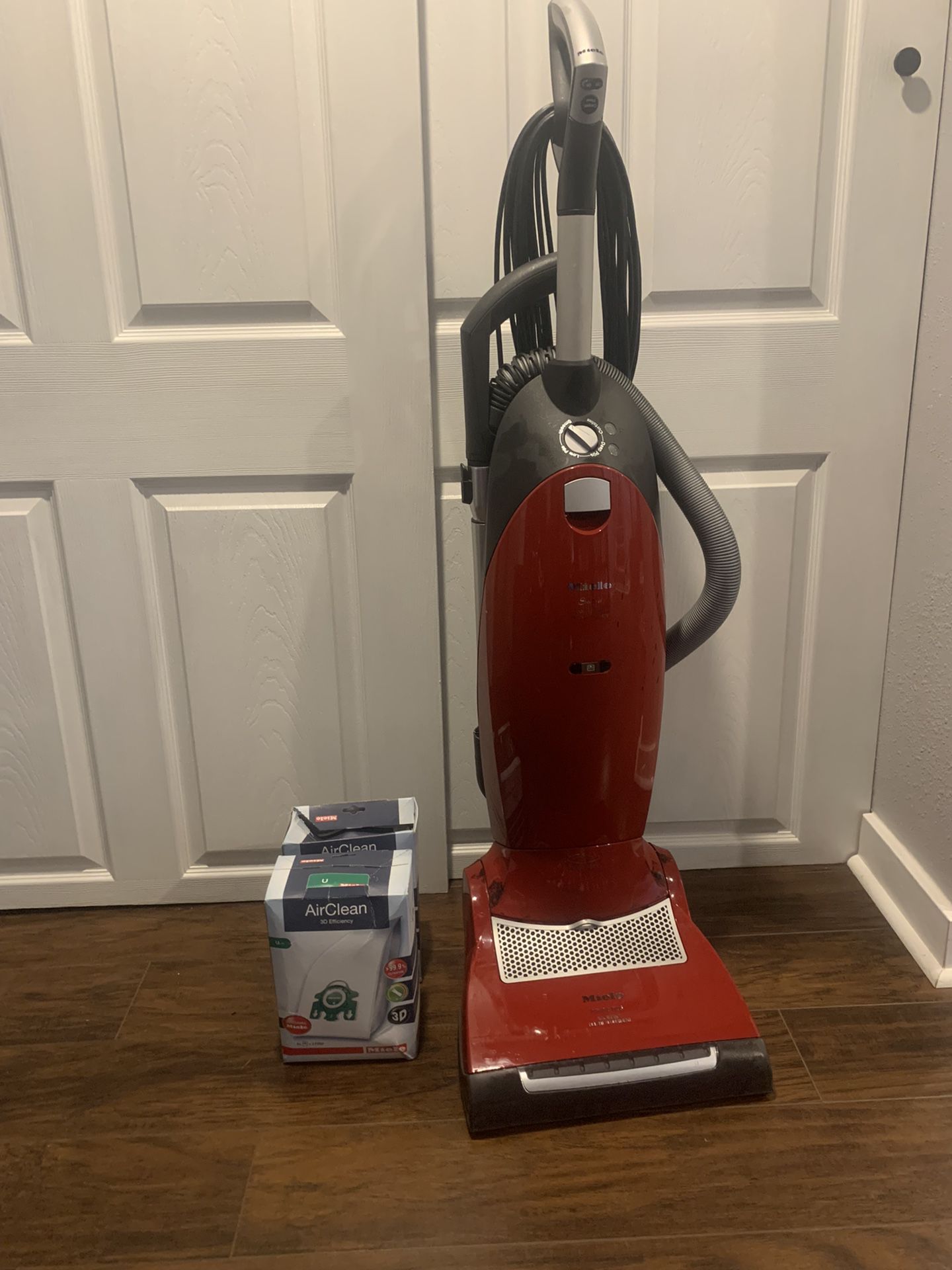 Miele S7000 Upright Vacuum With Extra Filters